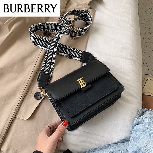Mała kwadratowa torebka damska BURBERRY, matowa, szerokopasmowa