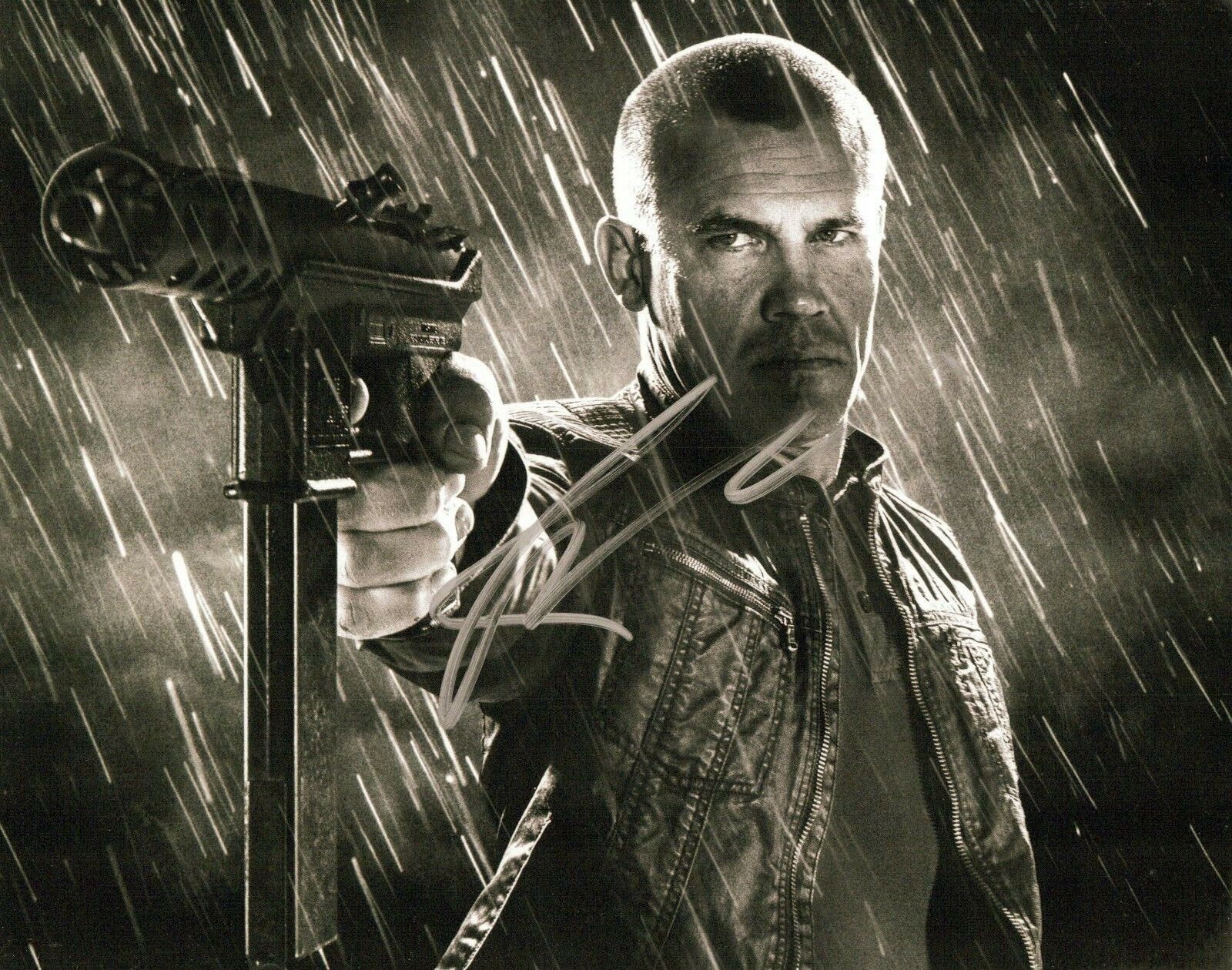 Josh Brolin Sin City A Dame To Kill For autographed Photo Poster painting signed 8x10 #2 Dwight