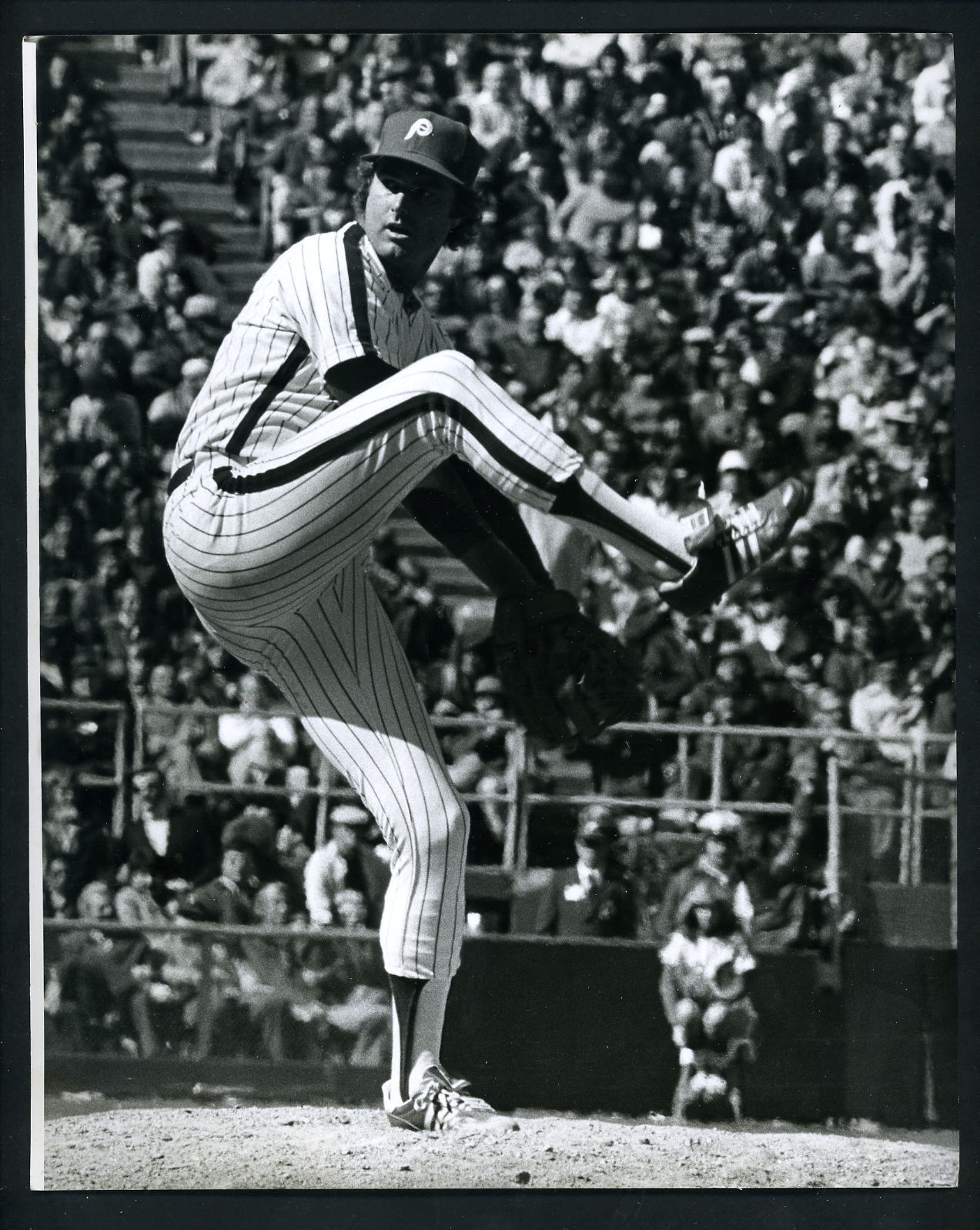 Steve Carlton pitching wind-up Press Photo Poster painting Philadelphia Phillies