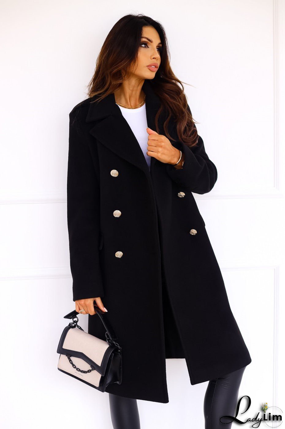 Fashionable and Effortless winter Coat