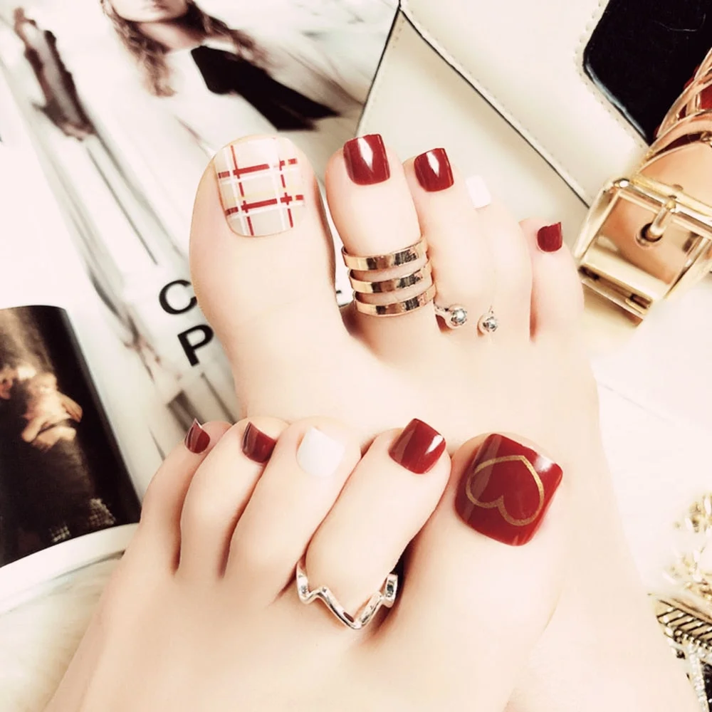 24Pcs Lady Artificial False Toenails Gradient Red Gold Foil Fake Toe Nails With Design DIY Foot Nail Art Tips Manicure Tools-Nail Inspo