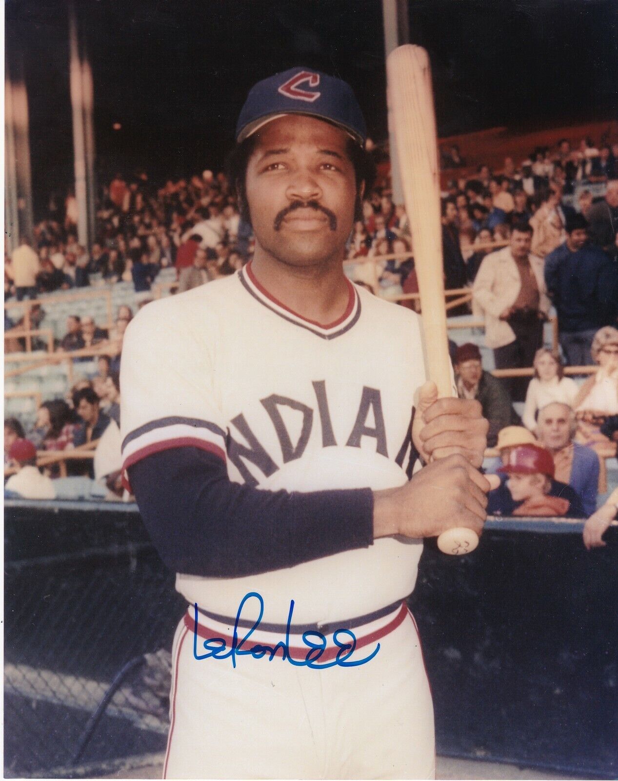 LERON LEE CLEVELAND INDIANS ACTION SIGNED 8x10