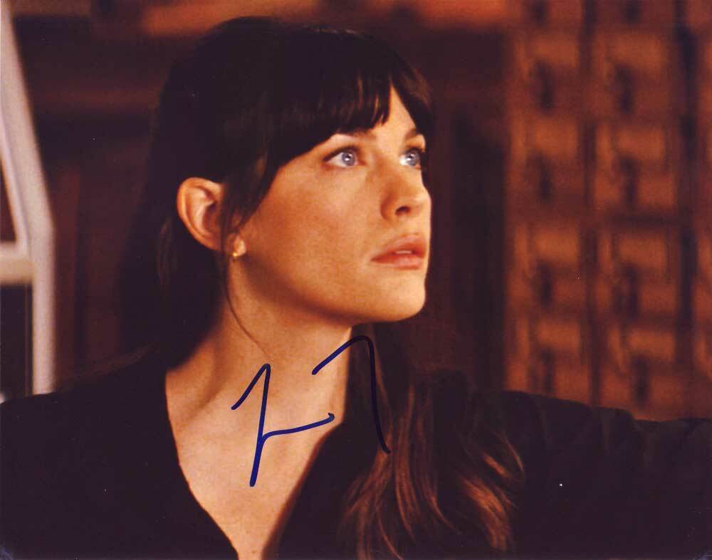 Liv Tyler In-Person AUTHENTIC Autographed Photo Poster painting SHA #23242