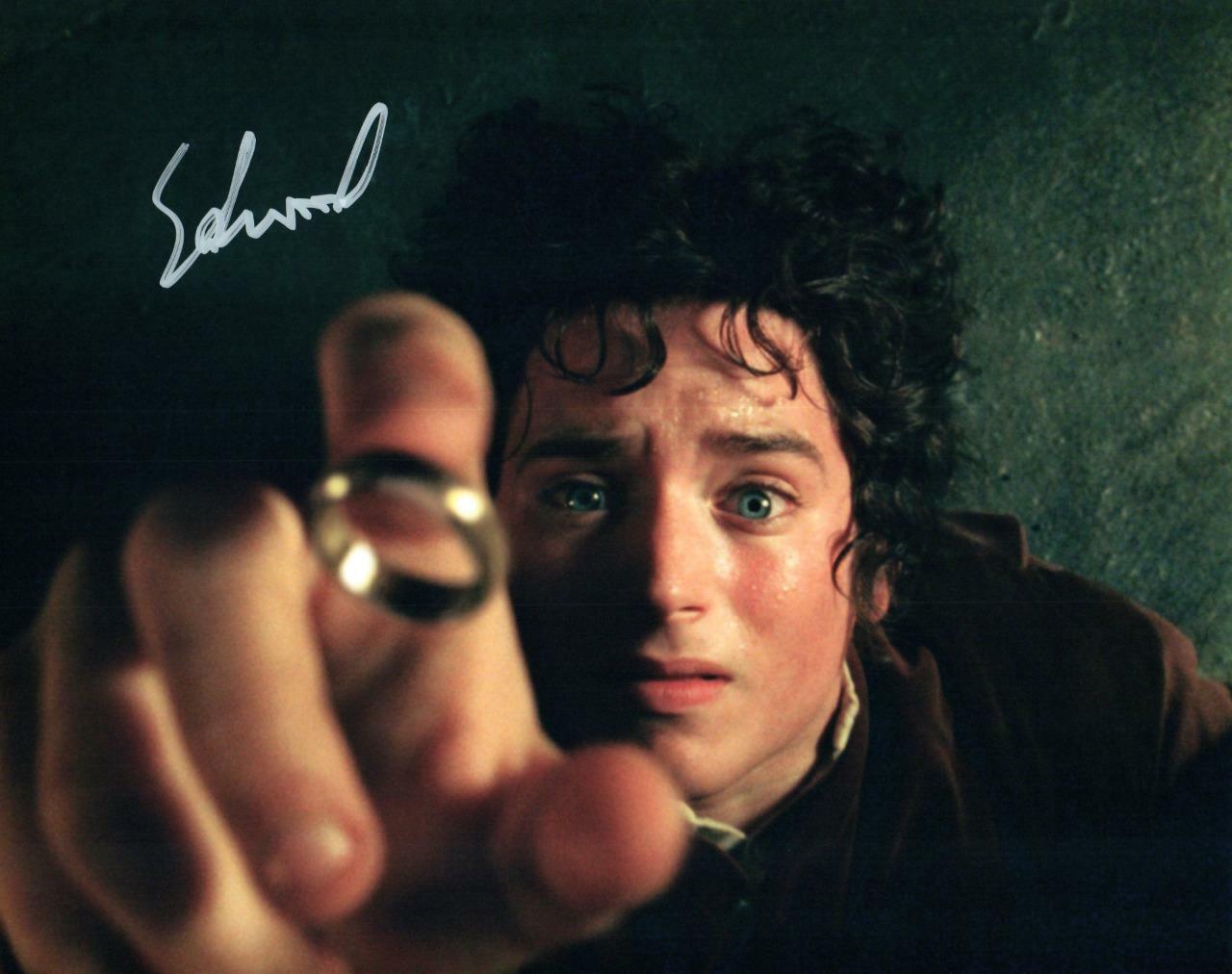 Elijah Wood signed 8x10 Picture autographed Photo Poster painting with COA