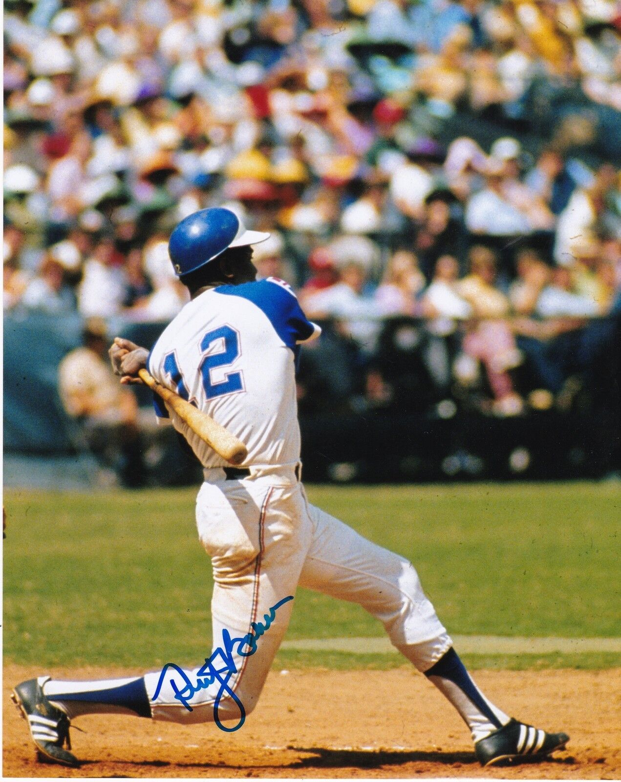 DUSTY BAKER ATLANTA BRAVES ACTION SIGNED 8x10