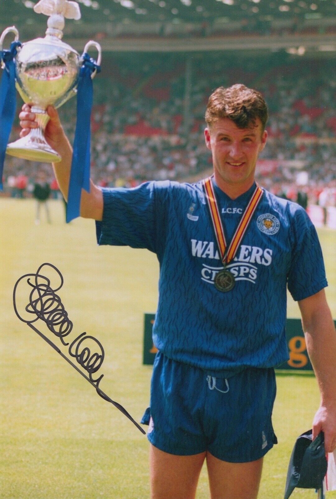 STEVE WALSH HAND SIGNED 12X8 Photo Poster painting FOOTBALL AUTOGRAPH LEICESTER CITY 1