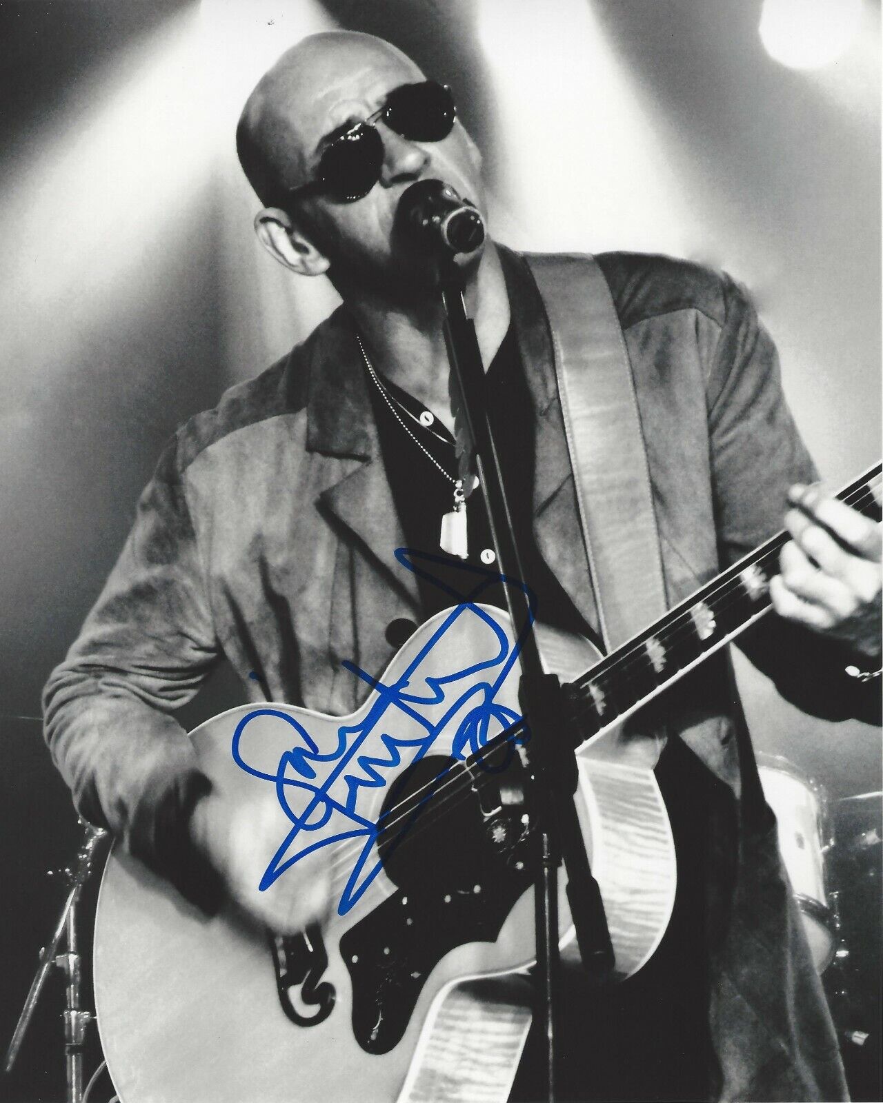 SIMON TOWNSHEND SIGNED 8x10 GUITAR Photo Poster painting D w/COA THE WHO BAND MEMBER