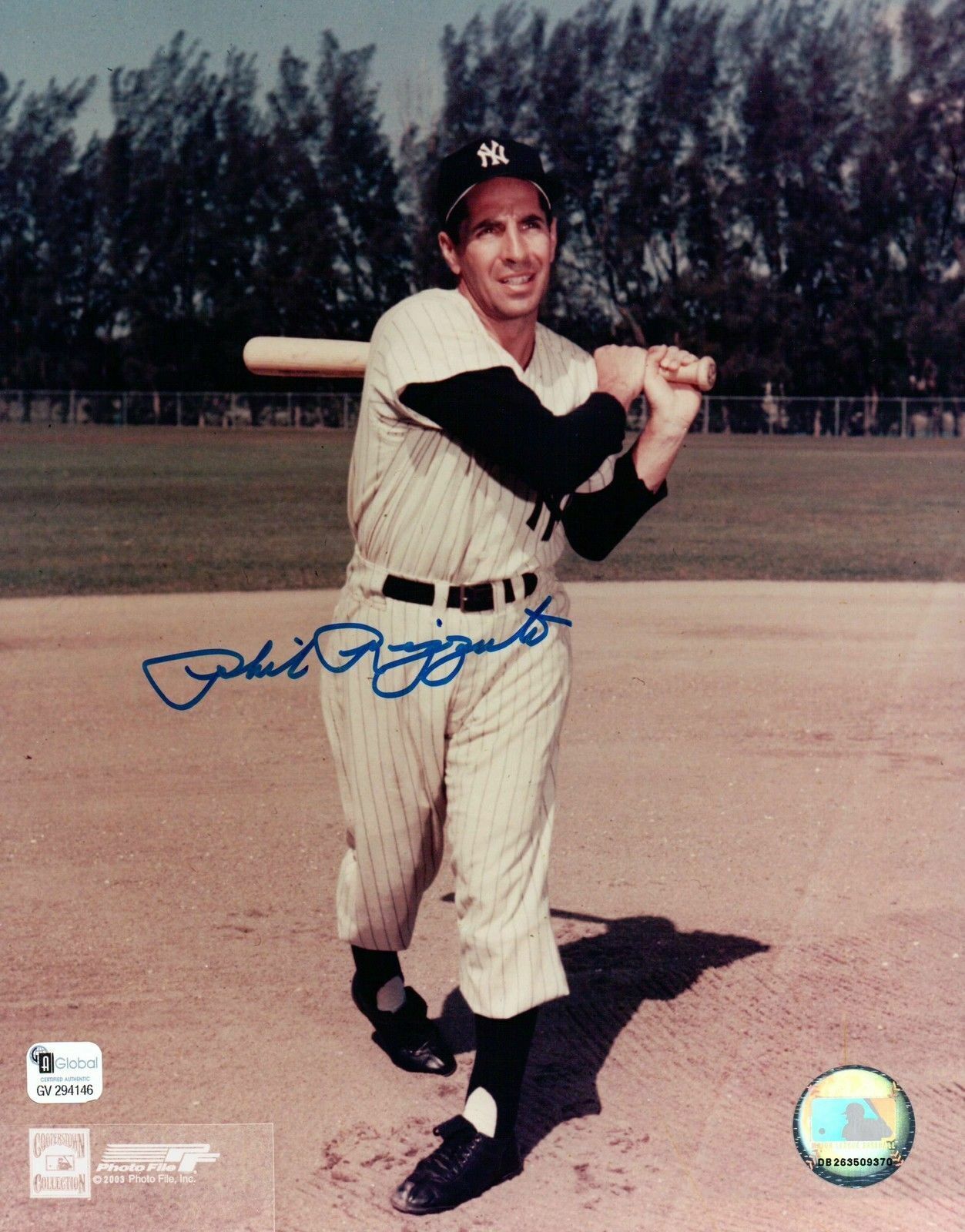 Phil Rizzuto Signed 8X10 Photo Poster painting Autograph Yankees Pose after Swing Auto GAI COA