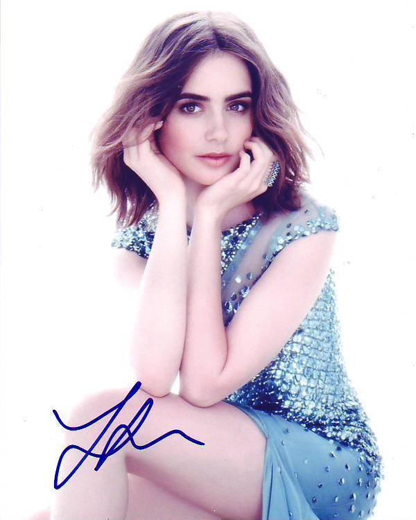 LILY COLLINS signed autographed Photo Poster painting