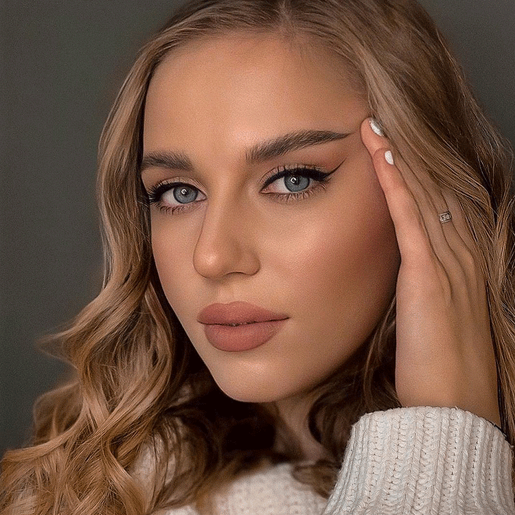 Aprileye Almond Blue