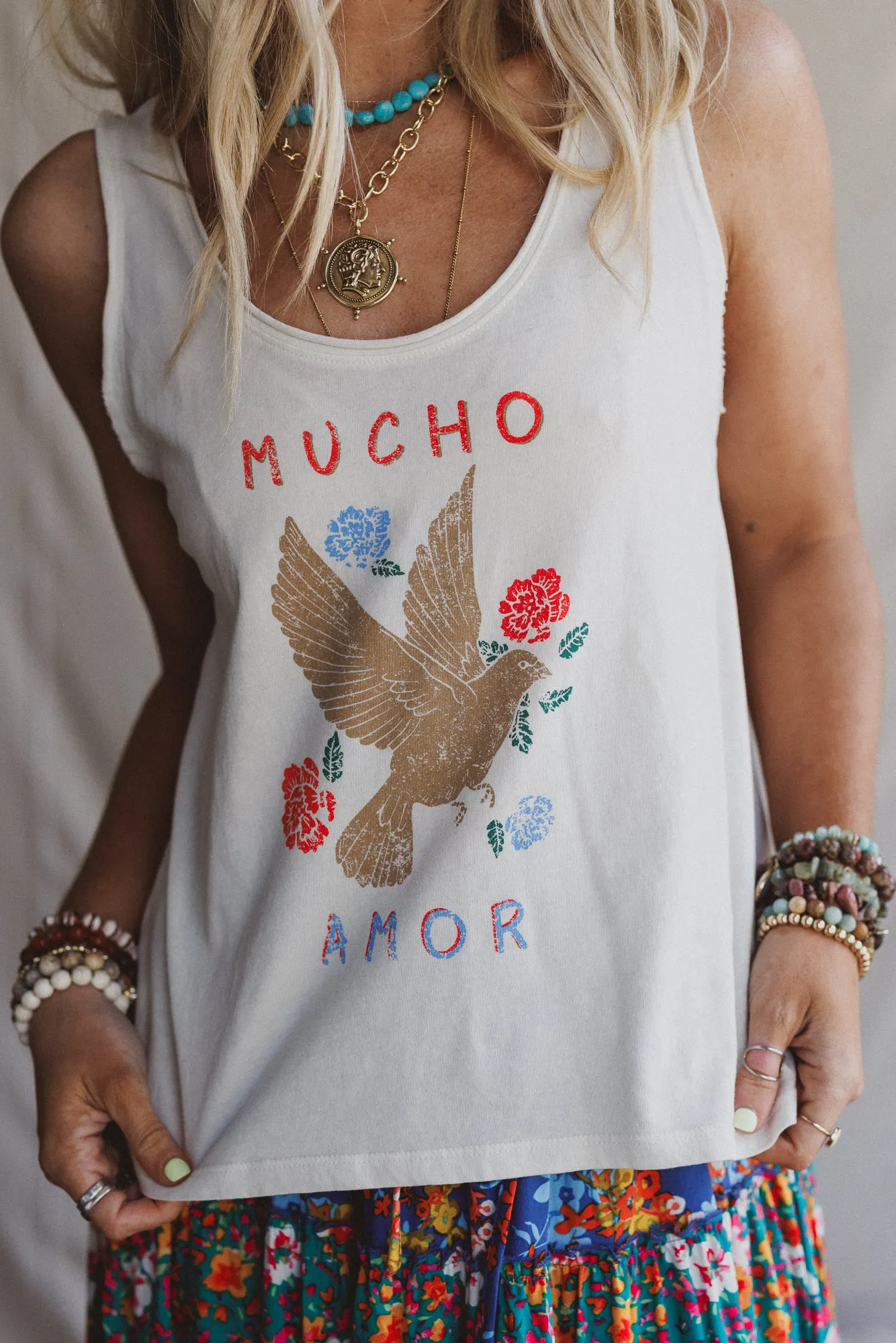 Doves Embrace Graphic Tank Top - White
