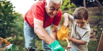 Zábavný zážitek z výsadby se semennými kartami Zábavný zážitek z výsadby se semennými kartami