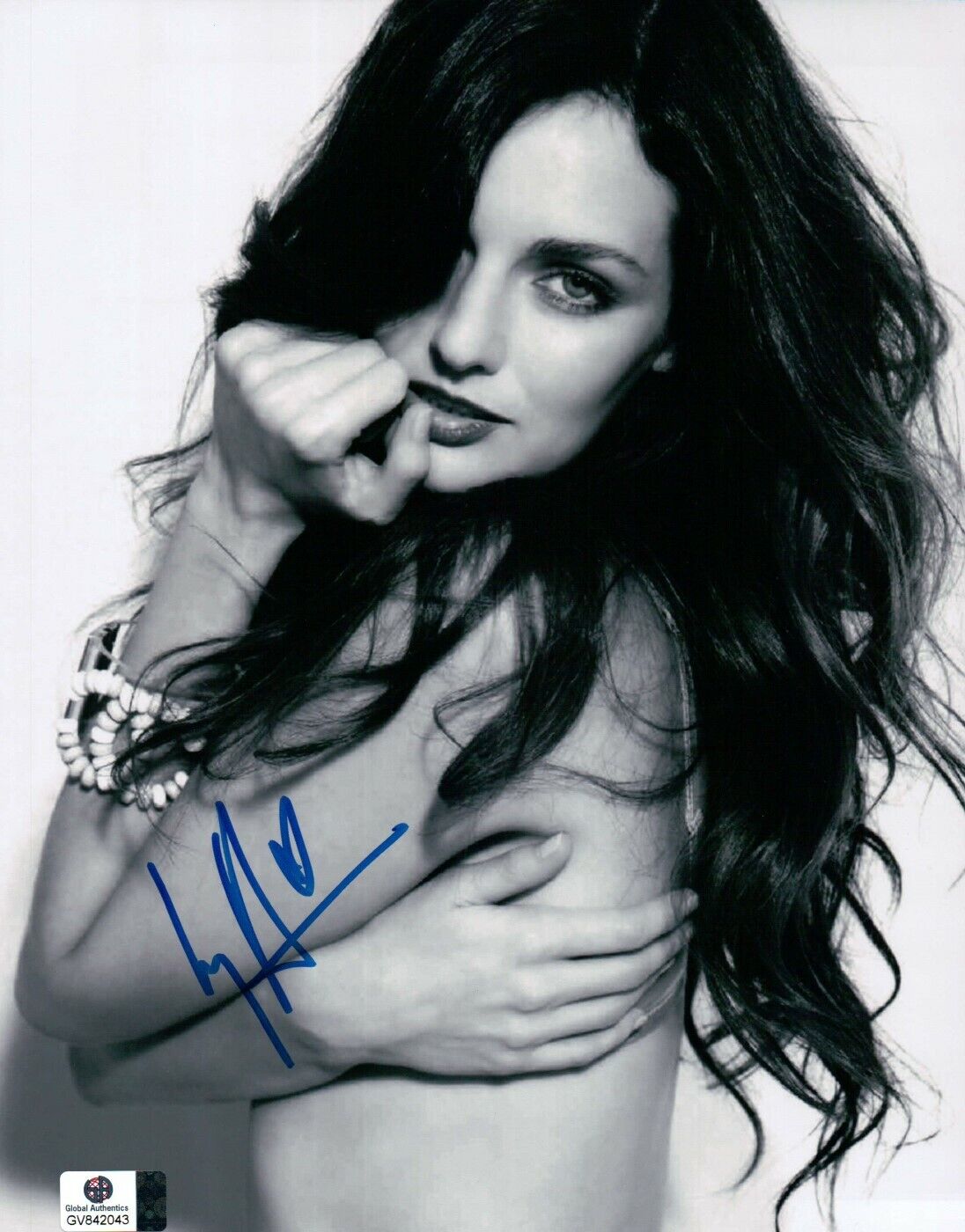 Lydia Hearst Signed Autographed 8X10 Photo Poster painting Gorgeous Sexy Close-Up GV842043