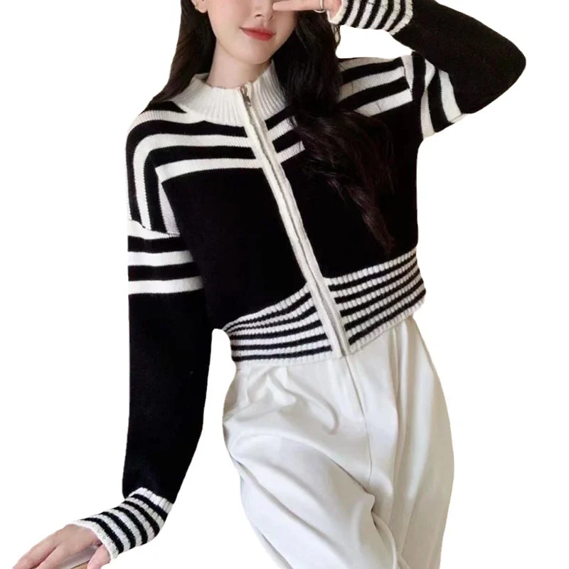 Churchf Churchf People Wear Fashionable Standing Collar Short Knit Female Autumn Design Sense Contrast Color Zipper Striped Sweater Sweater