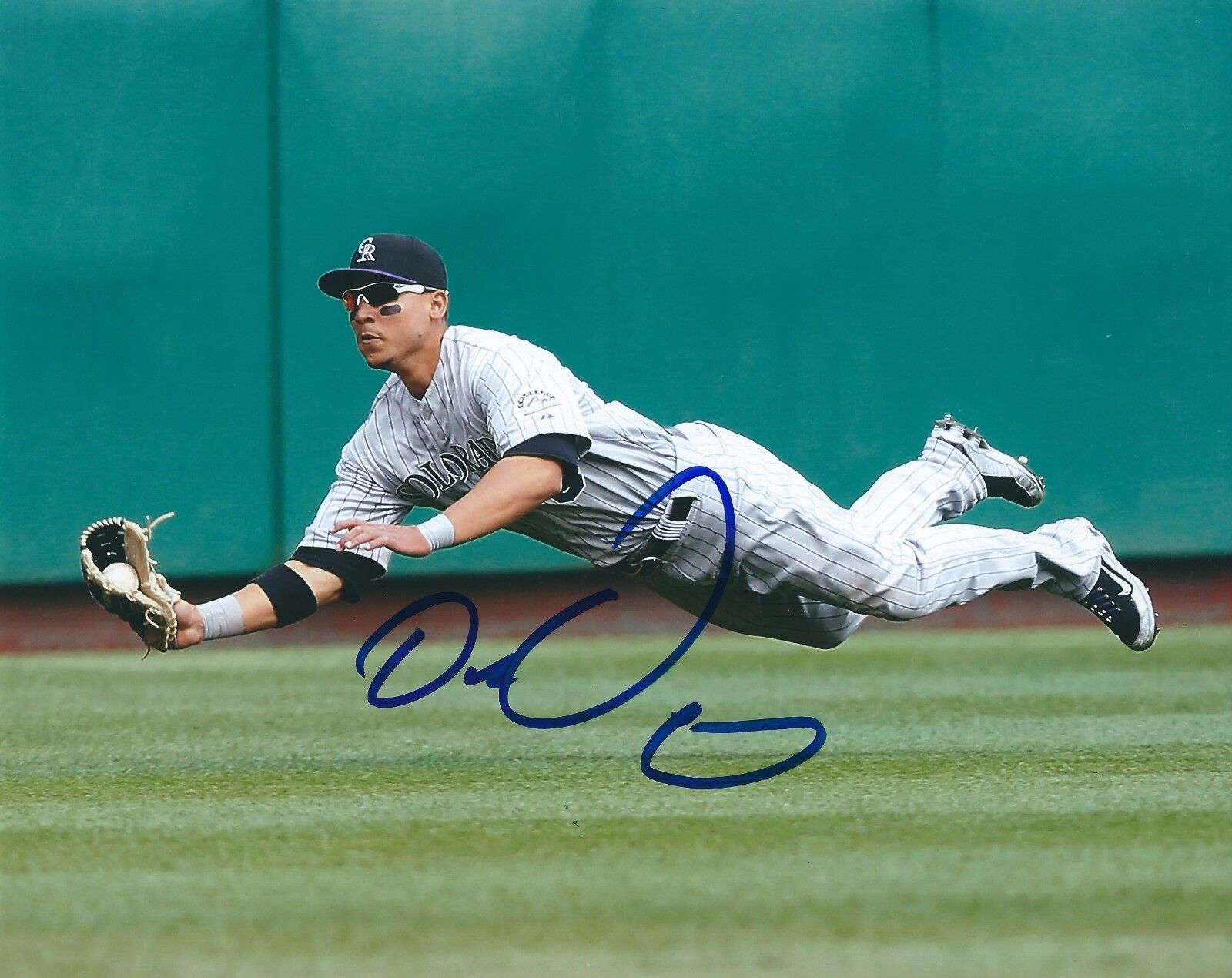 AUTOGRAPHED 8x10 CARLOS GONZALEZ Colorado Rockies Photo Poster painting W/COA