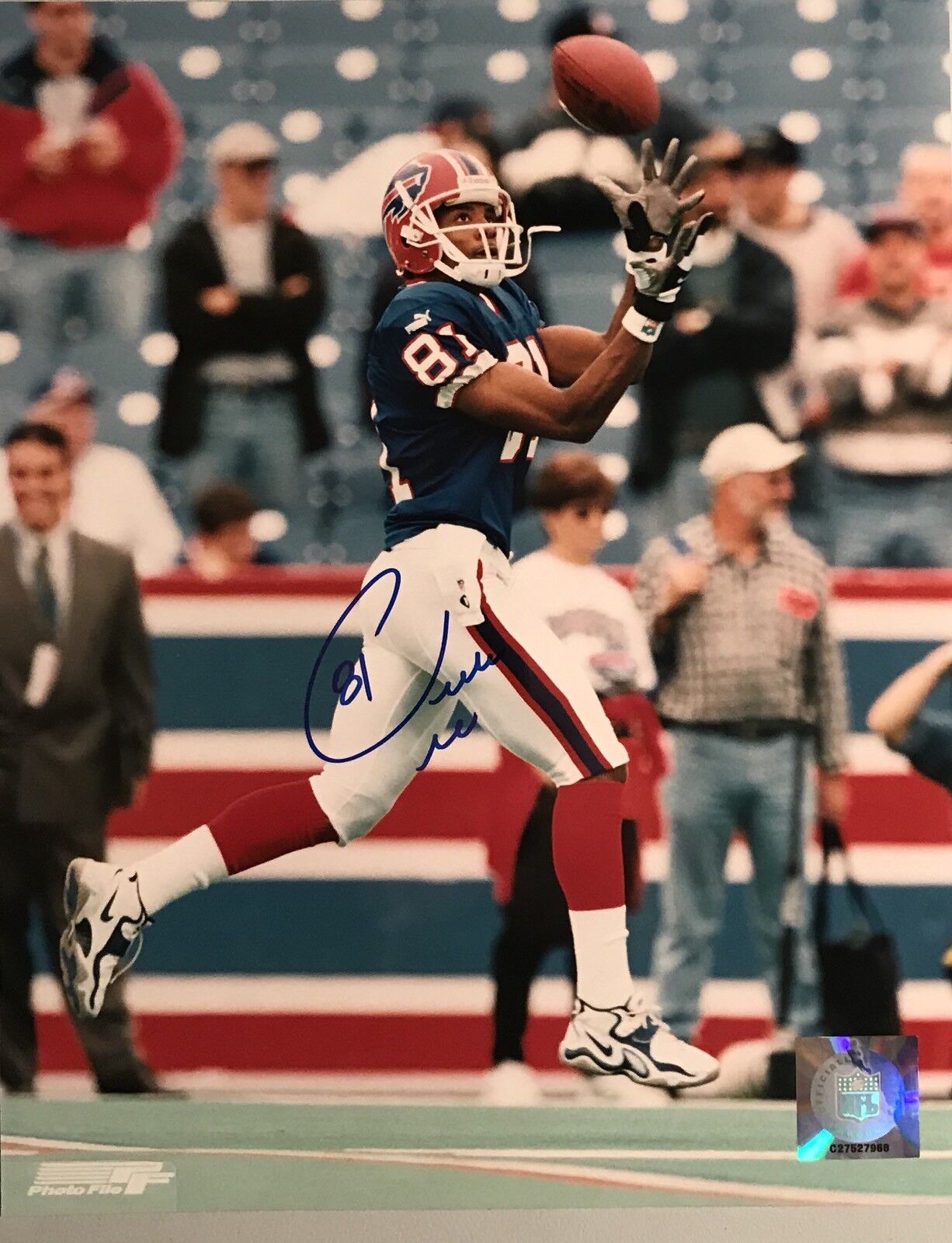 Peerless Price Buffalo Bills WR #81 Autographed 8x10 Pose #2