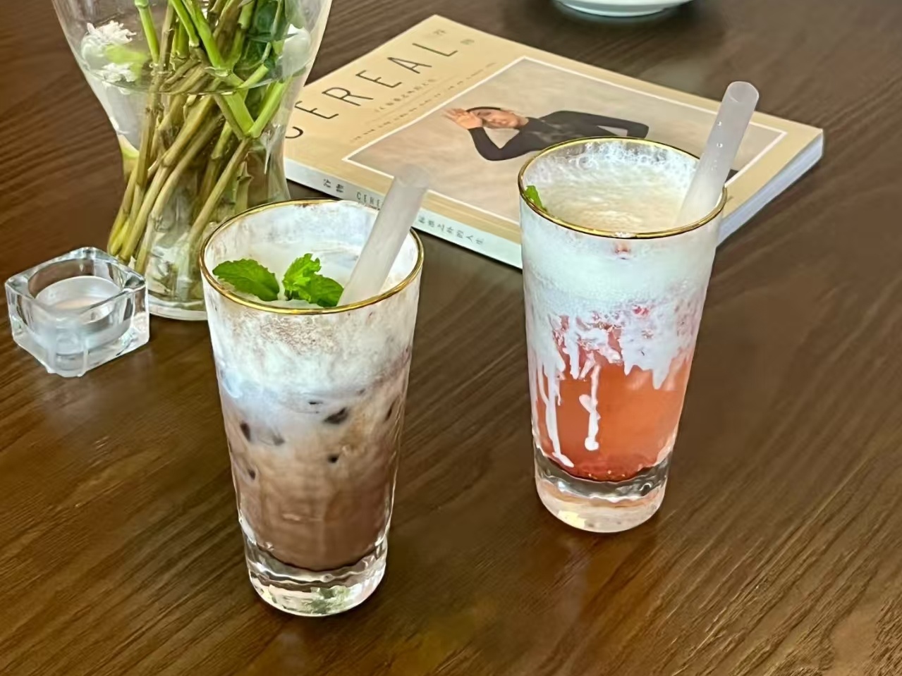 1-Day Chengdu Panda Base + Chinese massage + Capybara & Raccoon Caf&eacute; Tour（2-8 guests）