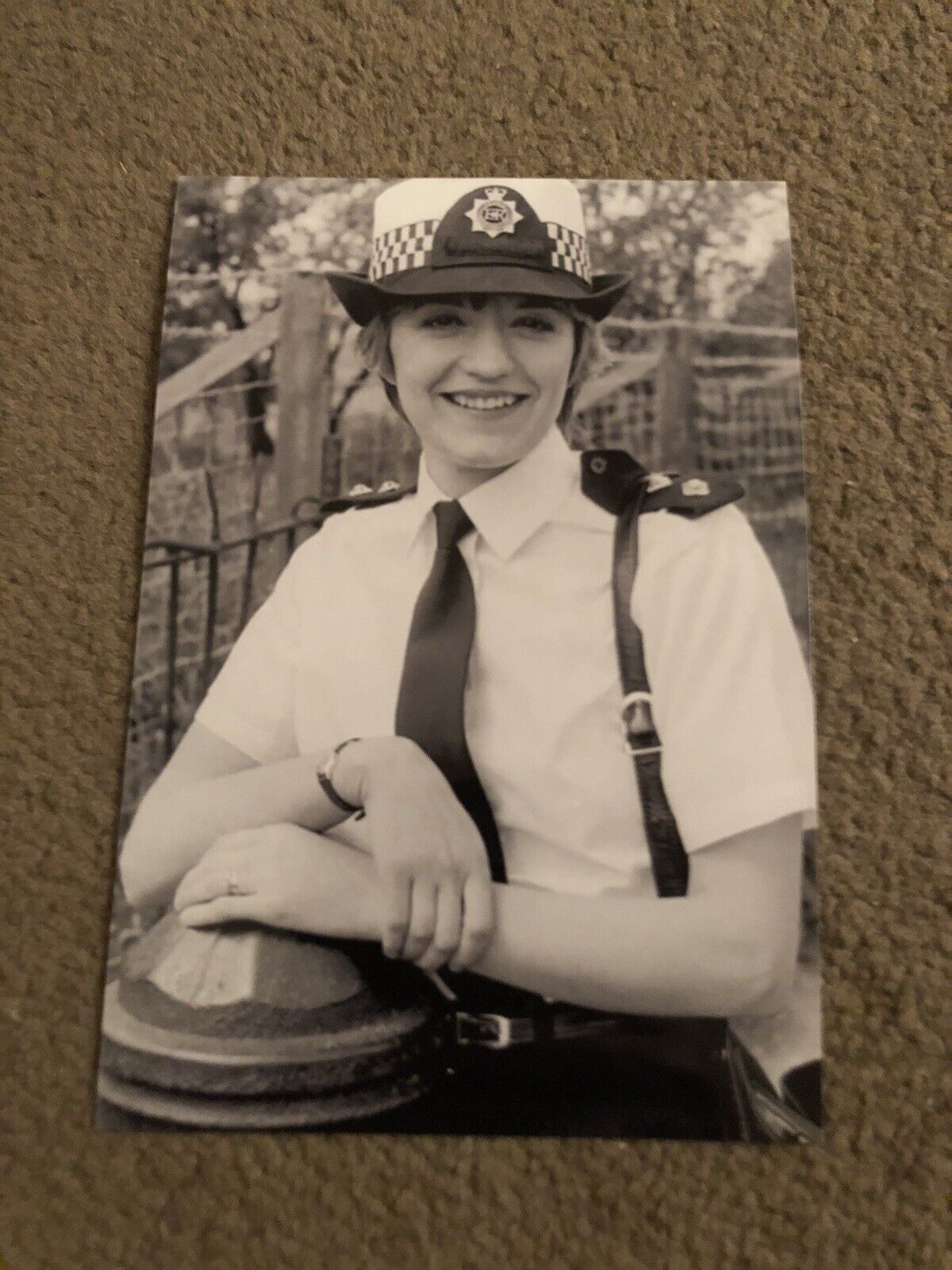 JULIET BRAVO- UNSIGNED Photo Poster painting- 6x4”