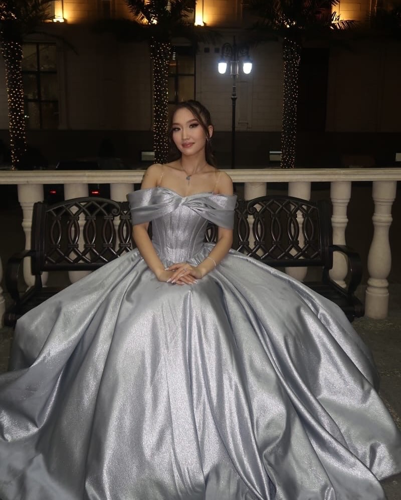 Ovlias Shininig Silver Off-Shoulders Prom Dress Floor Length with Pleated  JQ0082