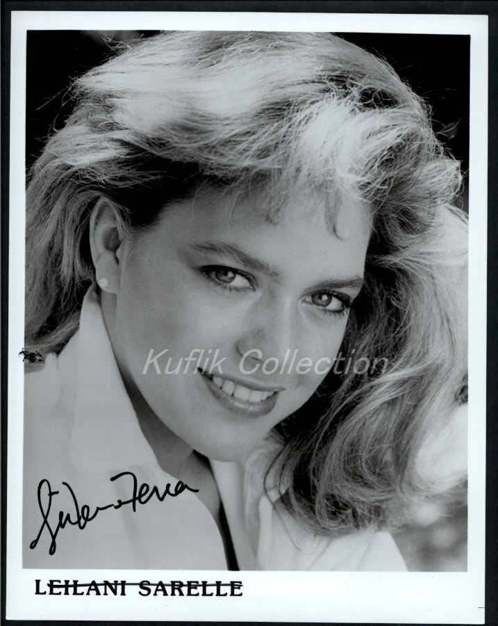 Leilani Sarelle - Signed Autograph Headshot Photo Poster painting - Basic Instinct