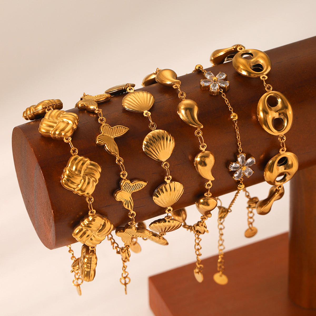 Ins Stainless Steel Bracelet Square Butterfly Shell Water Drop Zircon Flower Pig Nose Buckle 18K Gold Titanium Steel Jewelry