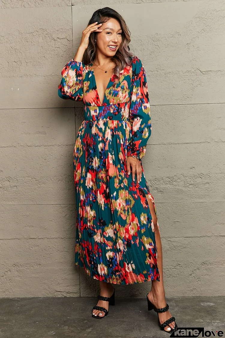 Printed Deep V Slit Pleated Dress