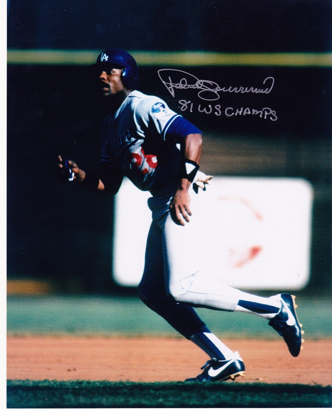 PEDRO GUERRERO LOS ANGELES DODGERS 81 WS CHAMPS ACTION SIGNED 8x10