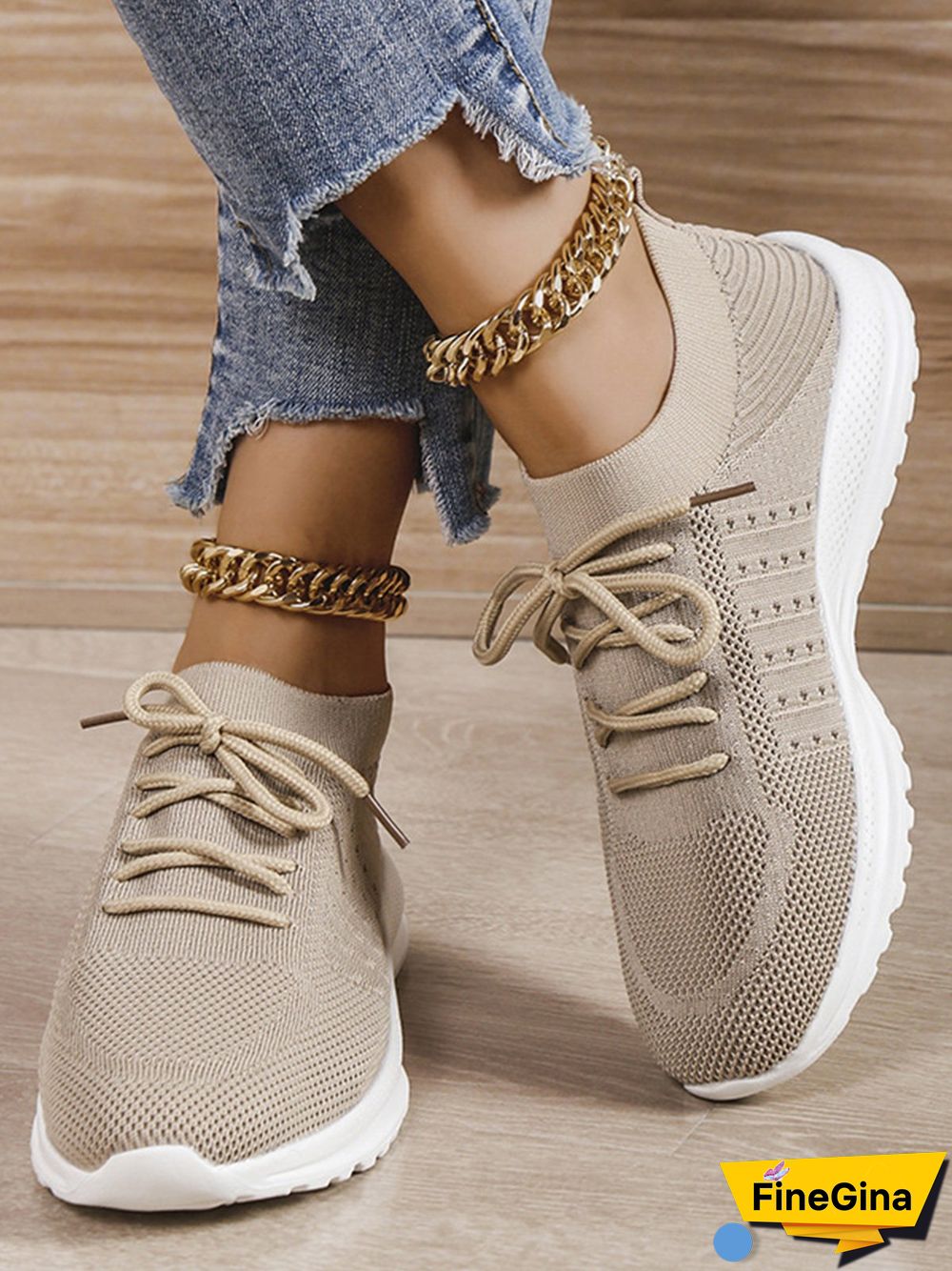 Flyknit Lightweight Soft Sole Lace-Up Sneakers