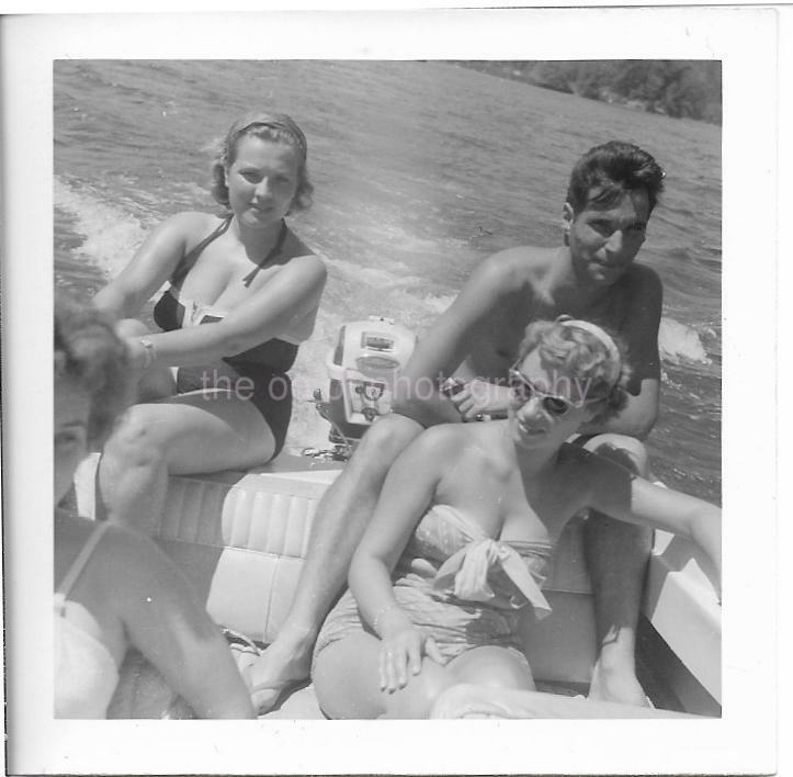 MOTORBOAT WOMEN Man SWIMSUITS Vintage FOUND Photo Poster painting Original bw Snapshot 911 15 A