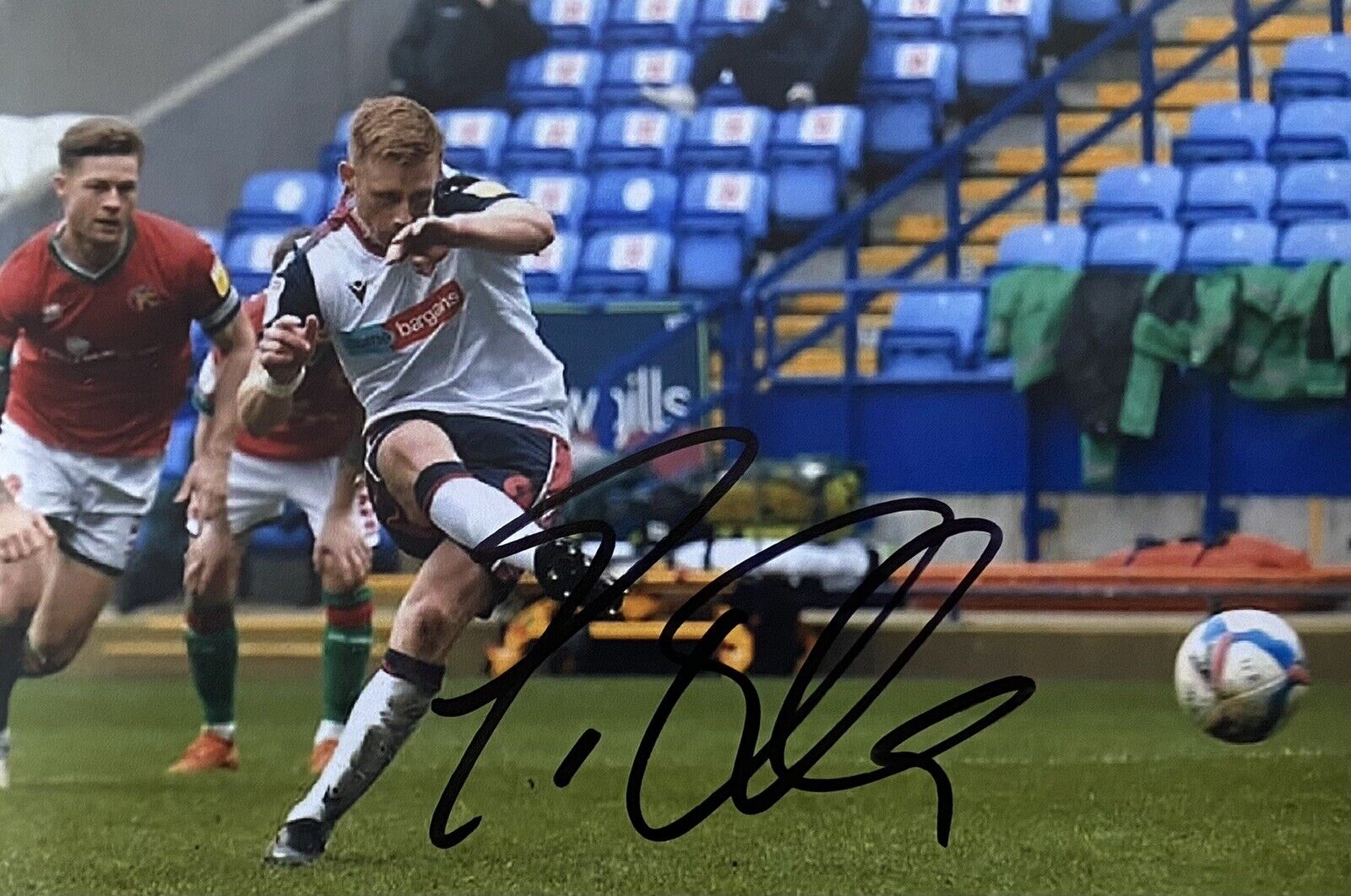 Eoin Doyle Genuine Hand Signed Bolton Wanderers 6X4 Photo Poster painting 5