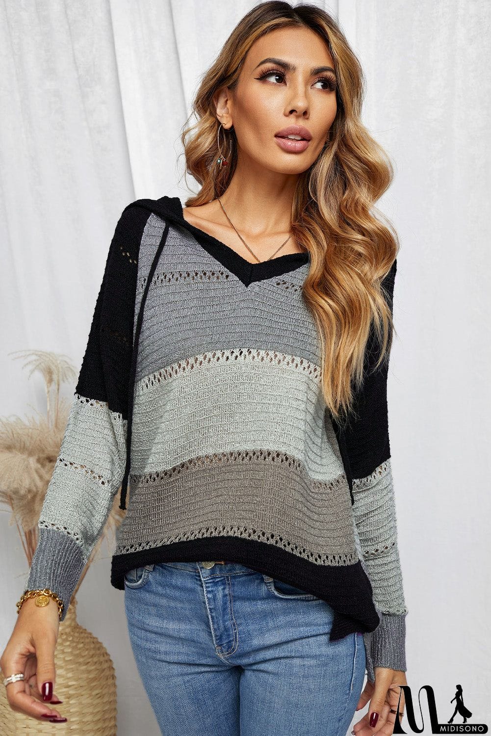 MidiSono - Classic Beach Bonfire Knitted Hoodie