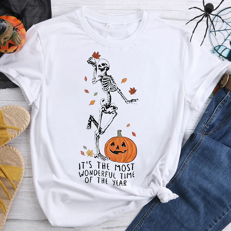 🍭Trick or Treat - It\\\'s The Wonderful Time Of The Year Halloween Round Neck T-shirt