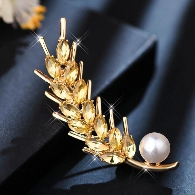 Elegant Glam Pin Geometric Alloy Plating Inlay Artificial Pearls Rhinestones Shell Women’s Brooches
