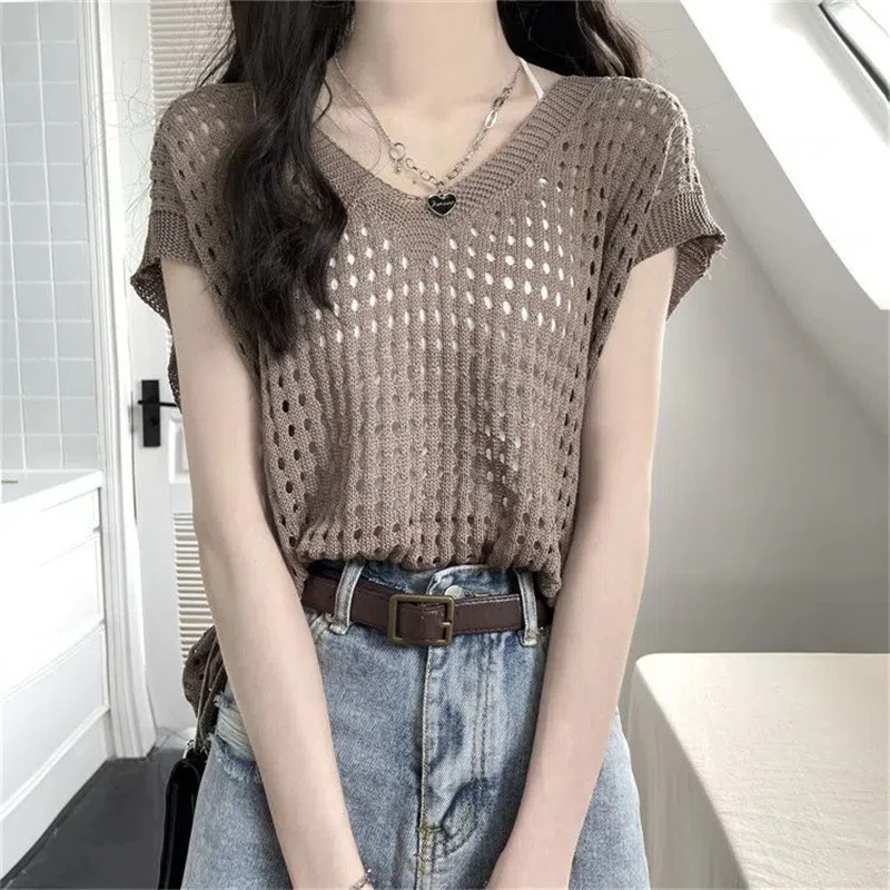 Uveng Uveng V-Necked Knitted Jersey Women's Thin Summer Design Sense Small Loose Thin Vest Outside On The Coat