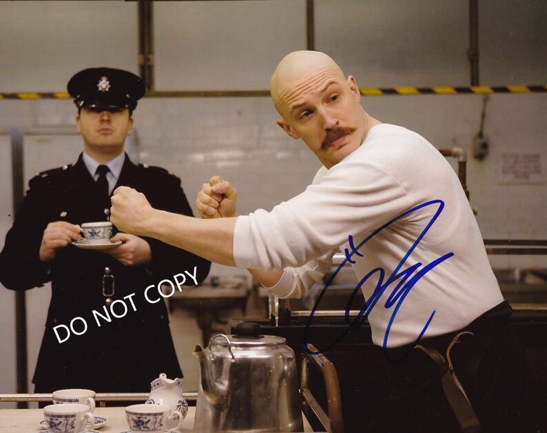 Tom Hardy BRONSON 8 x10 20x25 cm Autographed Hand Signed Photo Poster painting