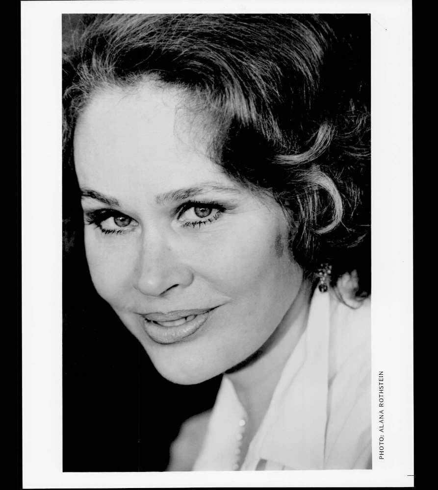 KAREN BLACK - 8x10 Headshot Photo Poster painting w/ Resume - House 1000 Corpse