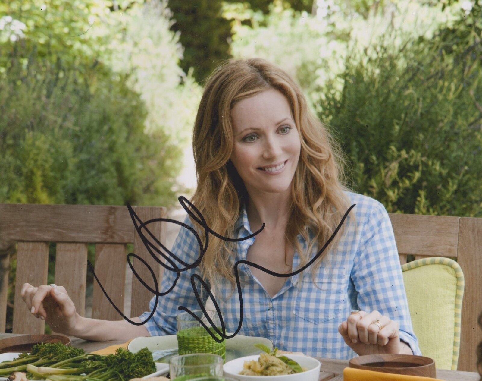 Leslie Mann Signed 10x8 Photo Poster painting With Proof AFTAL