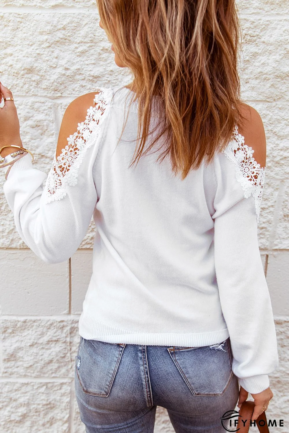 White Round Neck Lace Splicing Cold Shoulder Sweater | IFYHOME