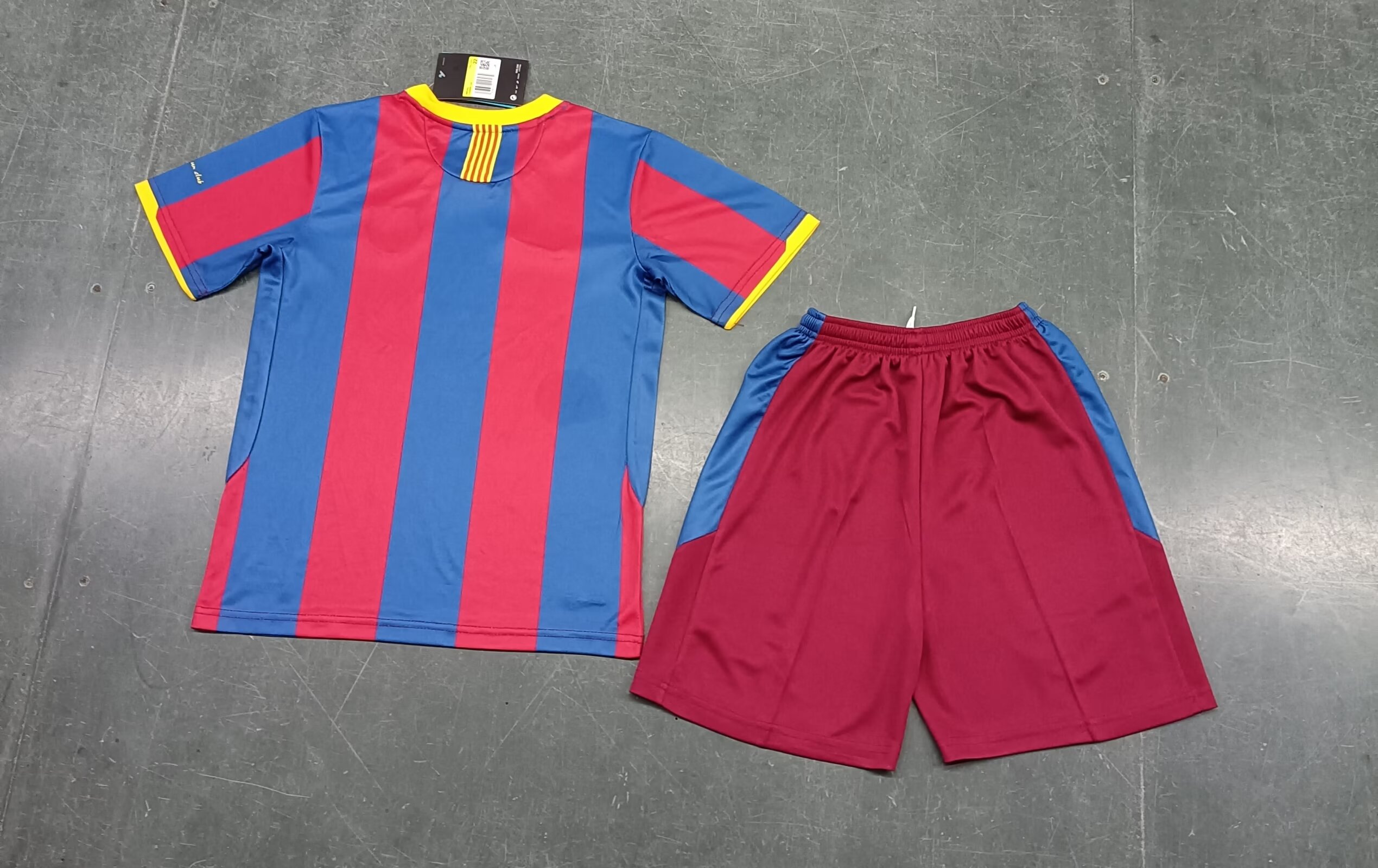 Retro 10/11 Barcelona Home Kids Kit Football Jersey Thai Quality