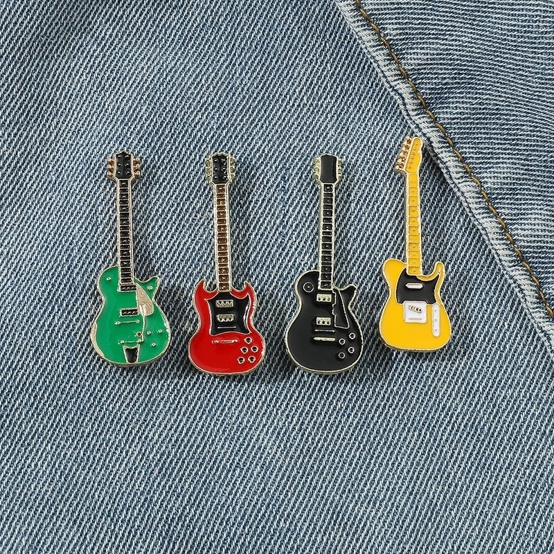 Cute Retro Personalized Guitar Brooch Electric Guitar Fashion Musical Instrument Metal Badge Alloy Decorative Accessories Pin