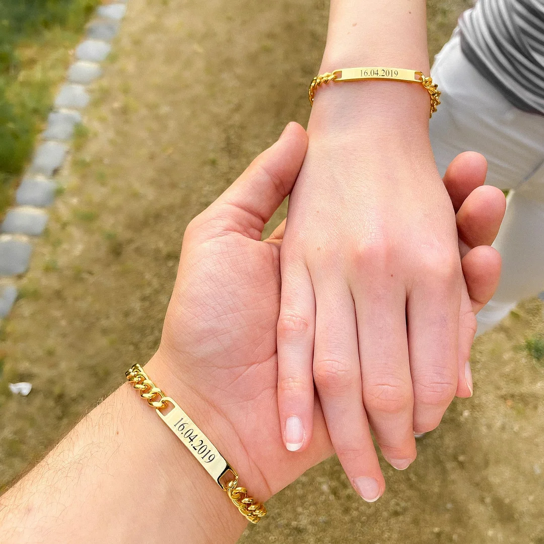 COUPLES ENGRAVED BRACELET SET