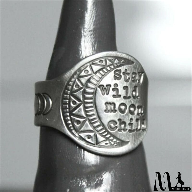 MidiSono - Ladies Retro Simple Disc Carved Moon Word Rings