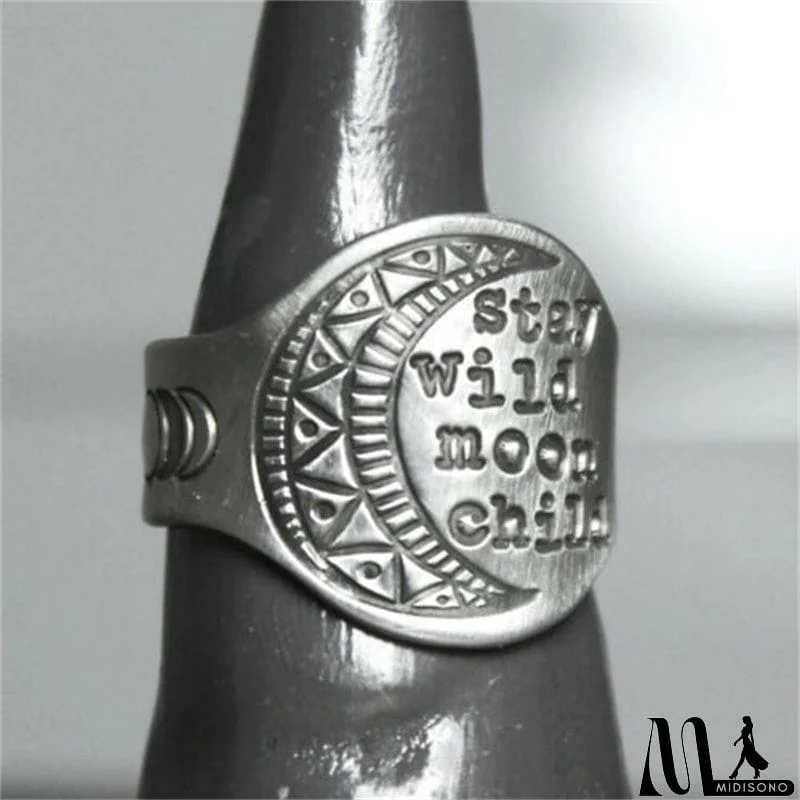 MidiSono - Ladies Retro Simple Disc Carved Moon Word Rings
