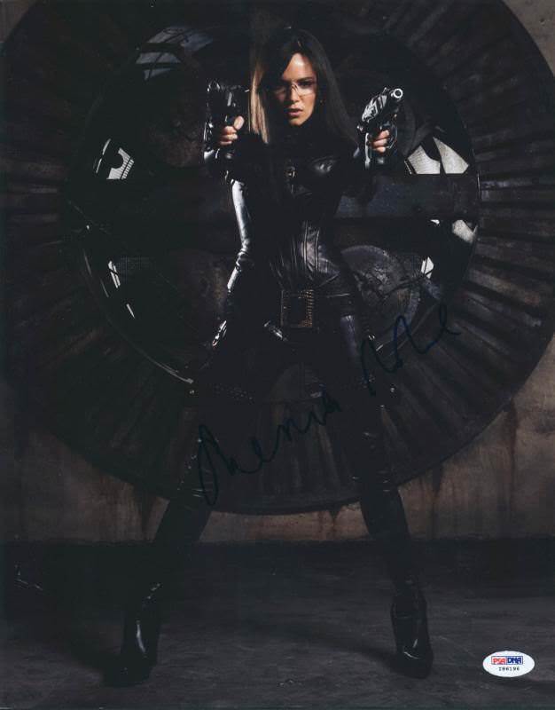 Sienna Miller G.I. Joe Signed Authentic 11X14 Photo Poster painting Autographed PSA/DNA #I86196