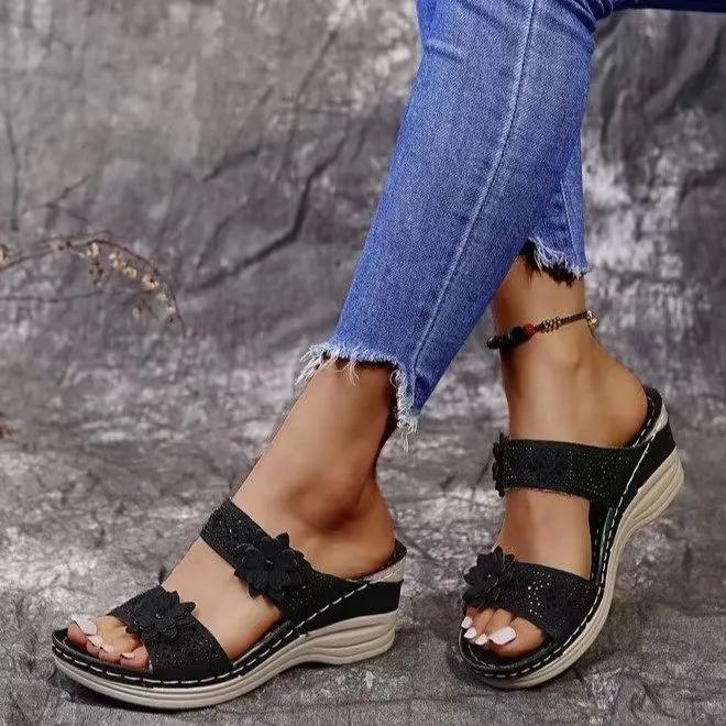 Breakj Breakj Spring And Summer New Retro Leisure Flowers Water Drilling Slope With A Word Of Women's Slope And Slippers