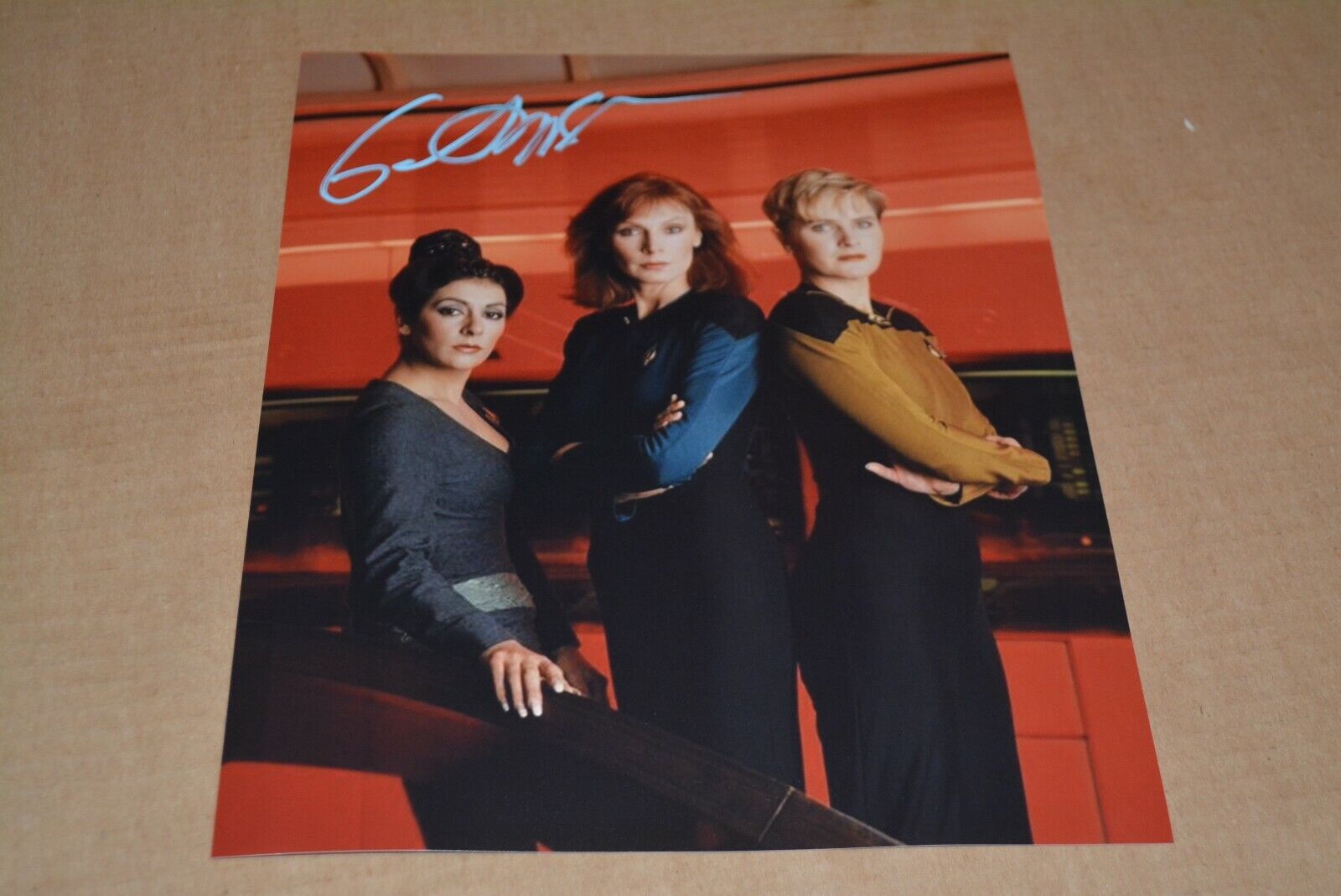 GATES MCFADEN signed autograph 8x10 20x25 cm In Person STAR TREK