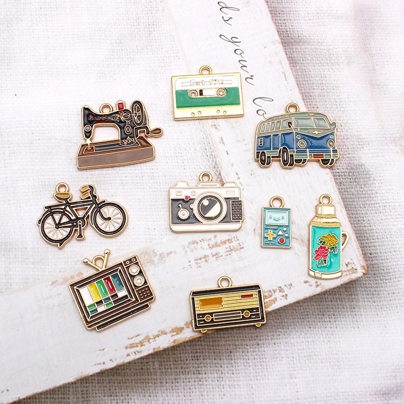 10 Pieces Retro Nostalgic Style Alloy Oil Drop DIY Jewelry Accessories 80 90 S Feeling Bicycle Sewing Machine Camera Pendant