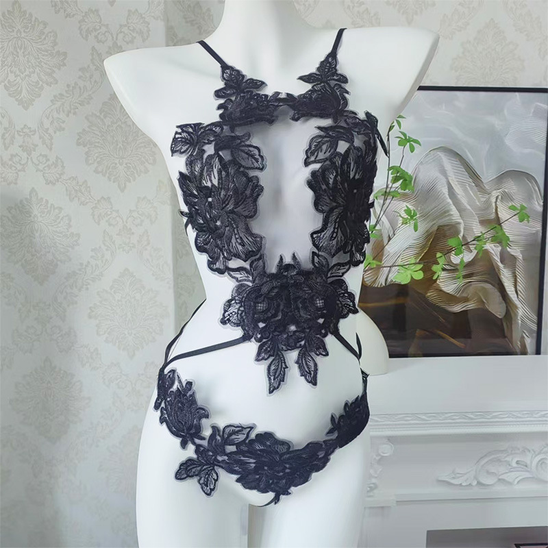 Lovingerie - Perspective Pure Desire Style Embroidered Lace Set
