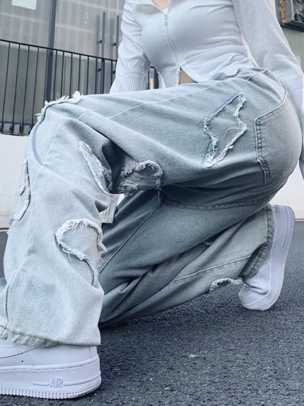 Patch Detail Light Wash Boyfriend Jeans