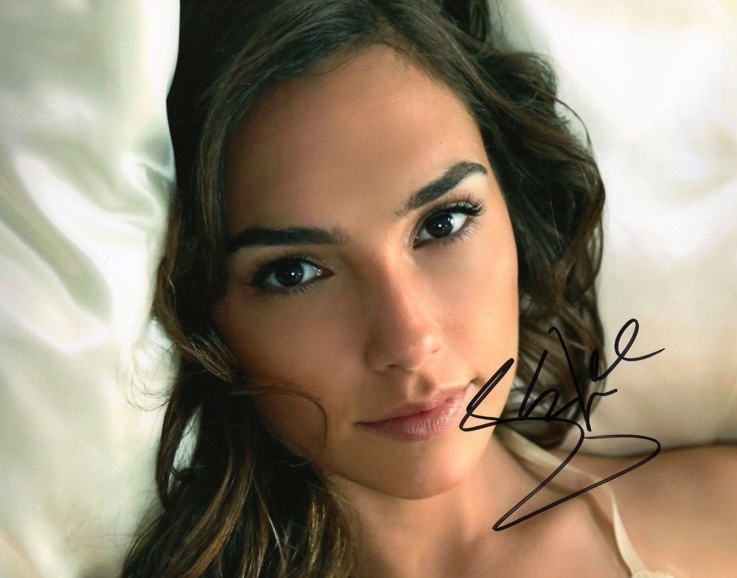 GAL GADOT AUTOGRAPHED SIGNED A4 PP POSTER Photo Poster painting PRINT 4